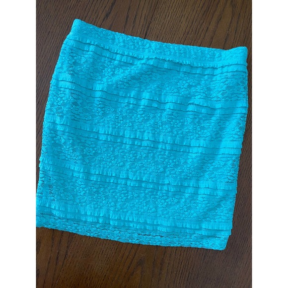XXI Mint Lace Skirt Size M - Picture 1 of 4